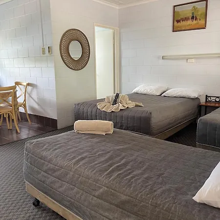 Hillview Motel Charters Towers Qld-2