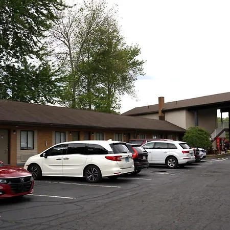 Carrier Motor Lodge-2