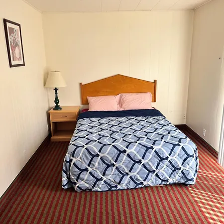 Fairmount Motel-3
