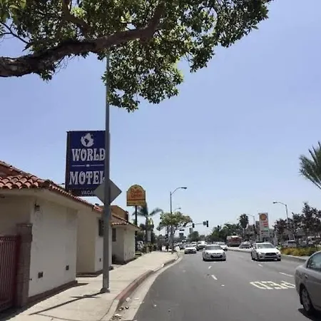 World Motel-3