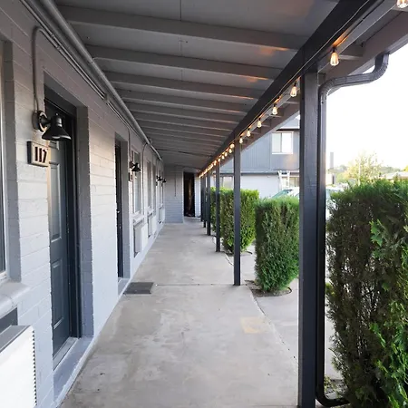 Rim Country Inn - Self Serve Hotel --3