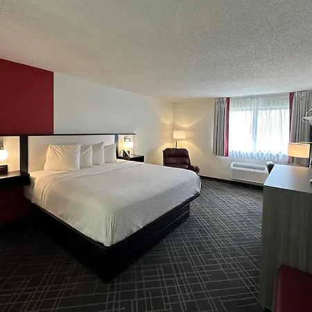 Ramada By Wyndham Waupaca-3
