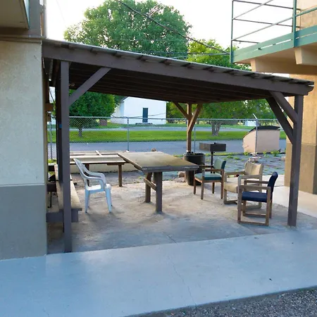 South Wind Inn-2