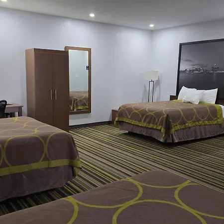 Super 8 By Wyndham Windsor/Dougall-2