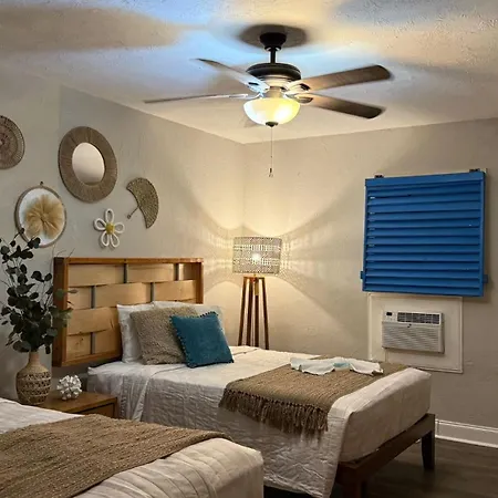 Twin Palms Motel-2