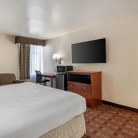 Surestay Hotel By Best Western East Brunswick-3