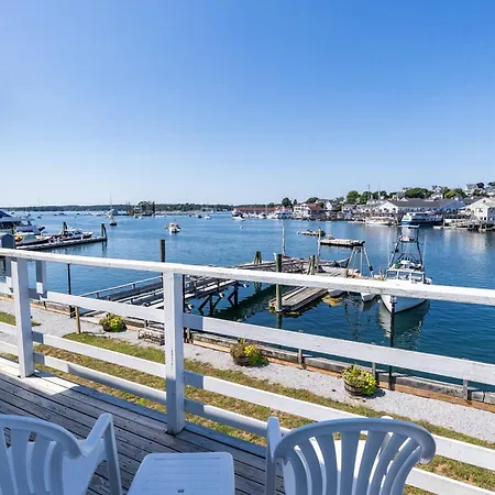 Boothbay Harbor Inn-3