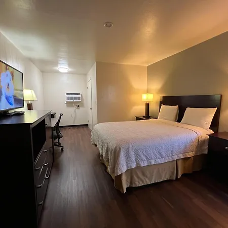 Riverside Motel-3