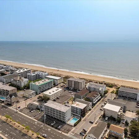 Beachcomber Motel-3