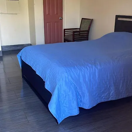 Slumberland Motel-3