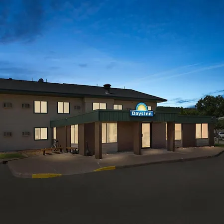 Days Inn By Wyndham Winona-3