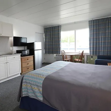 Lark Motel-3