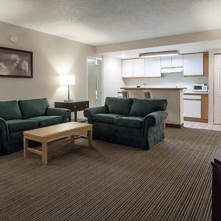 Red Roof Inn & Suites Dekalb-2