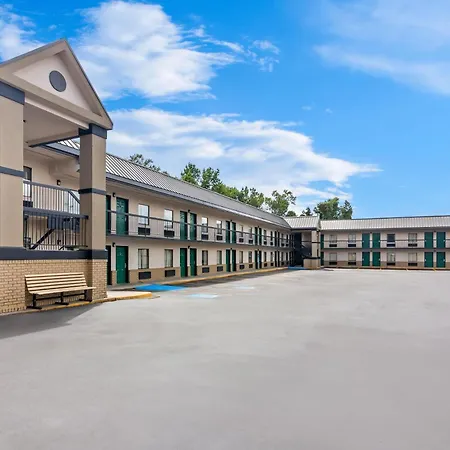 Super 8 By Wyndham Columbia-3