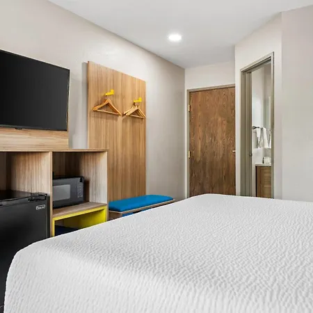 Days Inn By Wyndham Billings-2