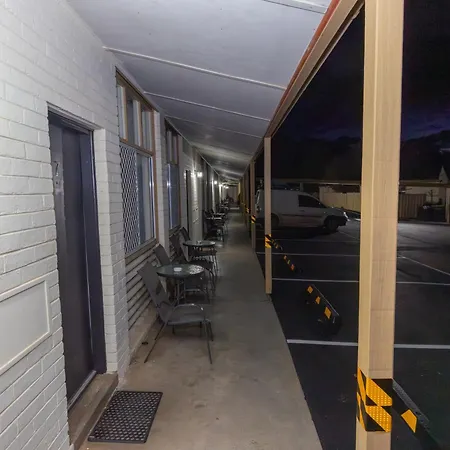 Golden Hills Motel-2