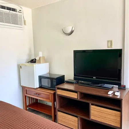 Travelers Inn Olney-2