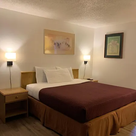 Motel 8 Willcox-3