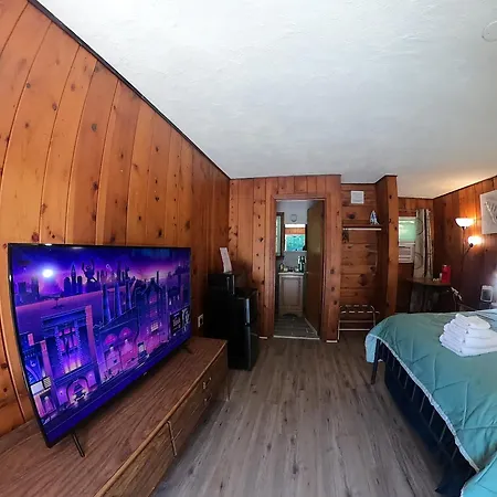 Heart Of The Berkshires Motel-3