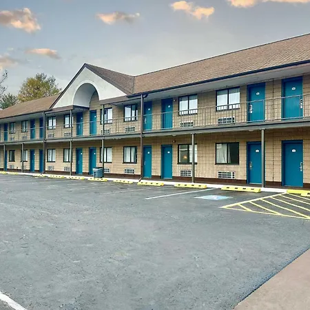 Red Carpet Inn Norwalk-3