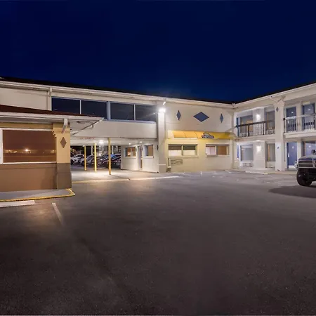Days Inn By Wyndham Jacksonville Nc-2