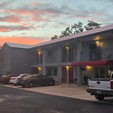 Lakeview Inn & Suites Okeechobee-3