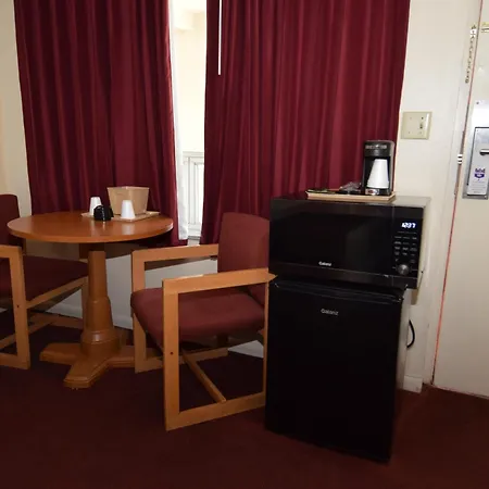 Knights Inn Oswego East-2
