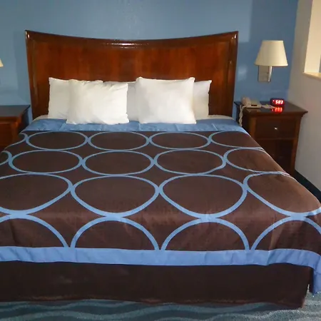 Days Inn By Wyndham Clarksville North Exit 4-3