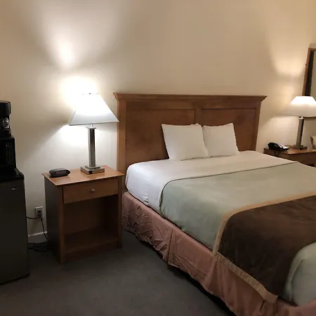 Travelodge By Wyndham Pasadena Central-2