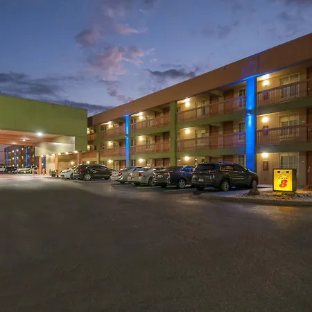 Super 8 By Wyndham Little Rock/Otter Creek-2