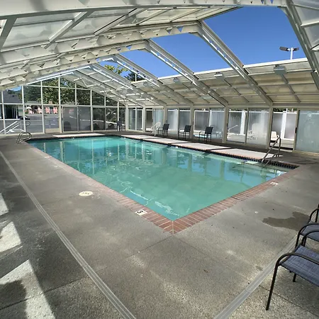 Brookings Inn Resort-3