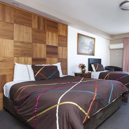 Golden Age Motor Inn-3