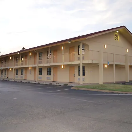 The Grand By Capital O Texarkana I-30-3