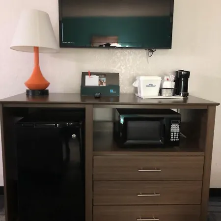 Howard Johnson By Wyndham Winter Haven Fl-3