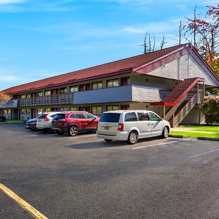 Red Roof Inn Salem-3