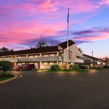 Red Roof Inn Salem-2