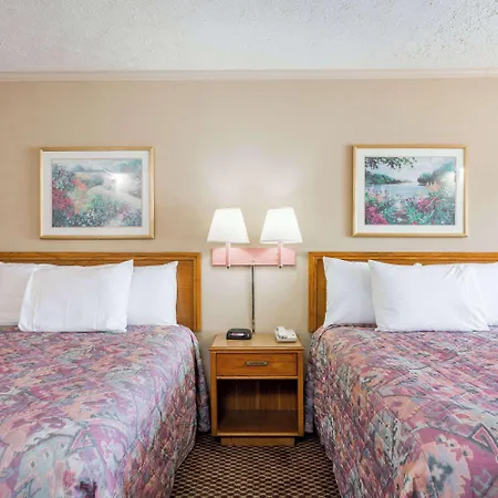 Travelodge By Wyndham Ridgeway Martinsville Area-2