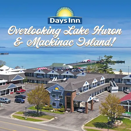 Days Inn By Wyndham Mackinaw City - Lakeview-3