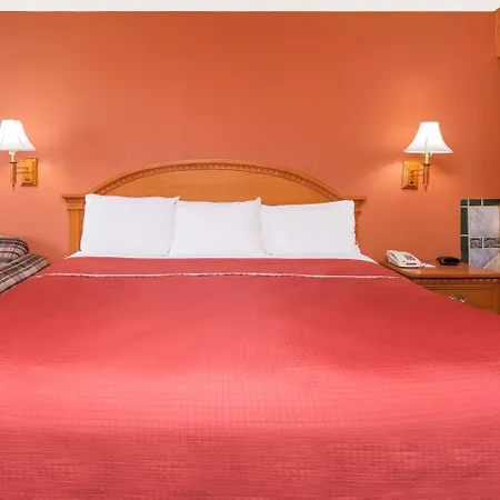 Regency Inn & Suites-Hamilton Place-2