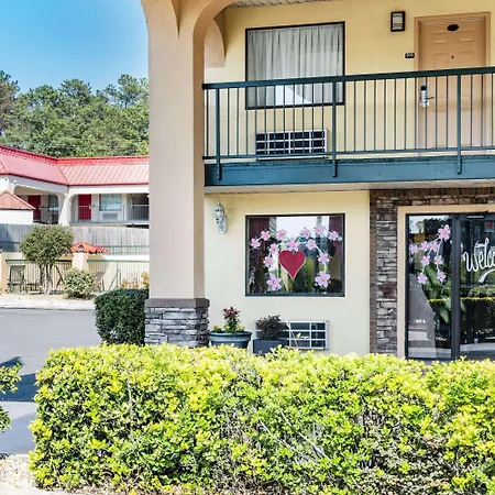 Days Inn By Wyndham Macon I-475-3