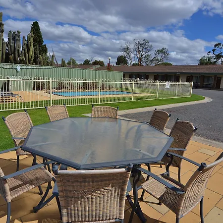 Allara Motor Lodge-3