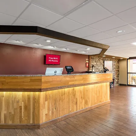Red Roof Inn & Suites Pigeon Forge Parkway-2