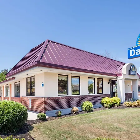 Days Inn By Wyndham Dover Downtown-2