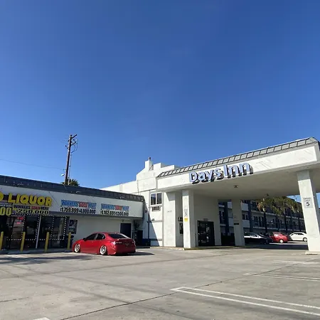 Days Inn By Wyndham Ontario Airport-2