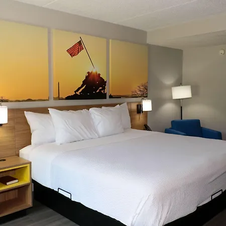 Days Inn By Wyndham Farmville-3
