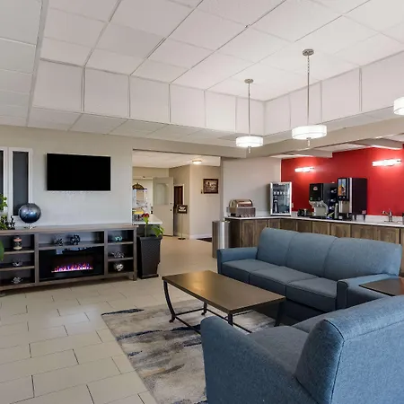 Surestay Hotel By Best Western Higginsville-3