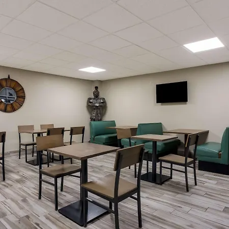 Surestay Hotel By Best Western Higginsville-2