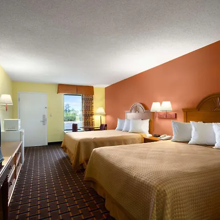 Days Inn By Wyndham Richburg-2