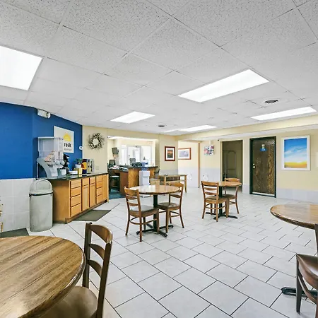 Days Inn By Wyndham Alexandria Mn-2