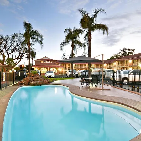 The Aberdeen Motel-2